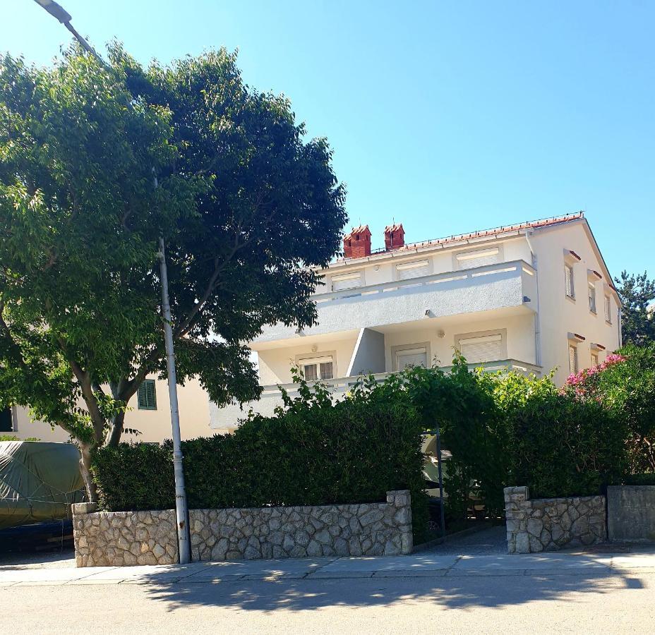 Apartments Kraljic Baška Eksteriør bilde